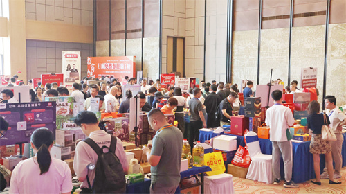 礼品展现场人气 (2)_副本.jpg