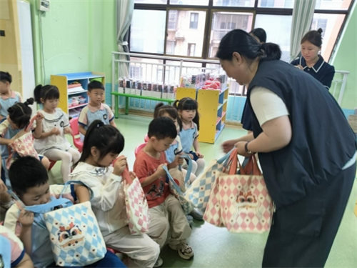 1748574709540351.png 640 (3).png