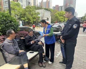 景德镇市林荫路社区警网联动筑牢反诈防线 护航营商环境高质量发展