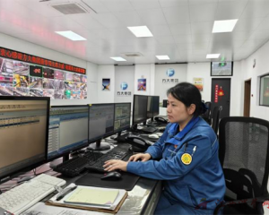 【特钢先锋】方大特钢巾帼标兵朱艺：方寸计量台 绽放巾帼美