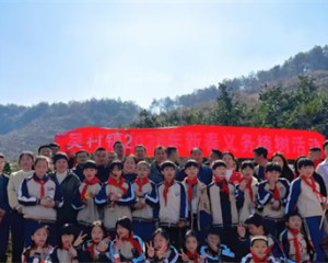 上饶市广丰区吴村镇开展第48个全民义务植树活动