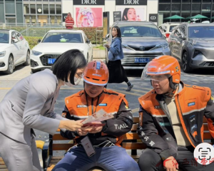 清朗金融暖人心 守护群众“钱袋子”  ——招商银行南昌铜锣湾支行扎实开展金融消费者权益保护教育宣传活动