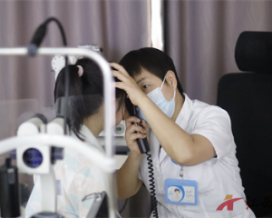 角膜塑形镜:夜间佩戴，白天清晰？南昌普瑞眼科颜玉娥主任科学解读