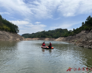 上饶市广丰区人防蓝天救援队成功完成五都镇松林村石龙头水库漏水点封堵