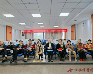 致敬劳动者 关爱眼健康：南昌普瑞举办五一公益专场 为“银龄族”照亮清晰视界